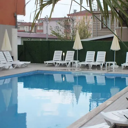 Koc Hotel 3*