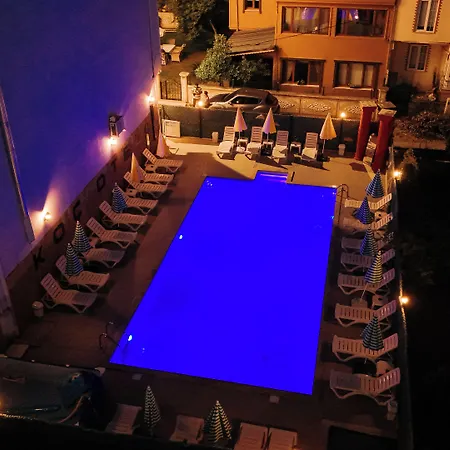 Koc Hotel 3*