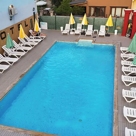 Koc Hotel 3*